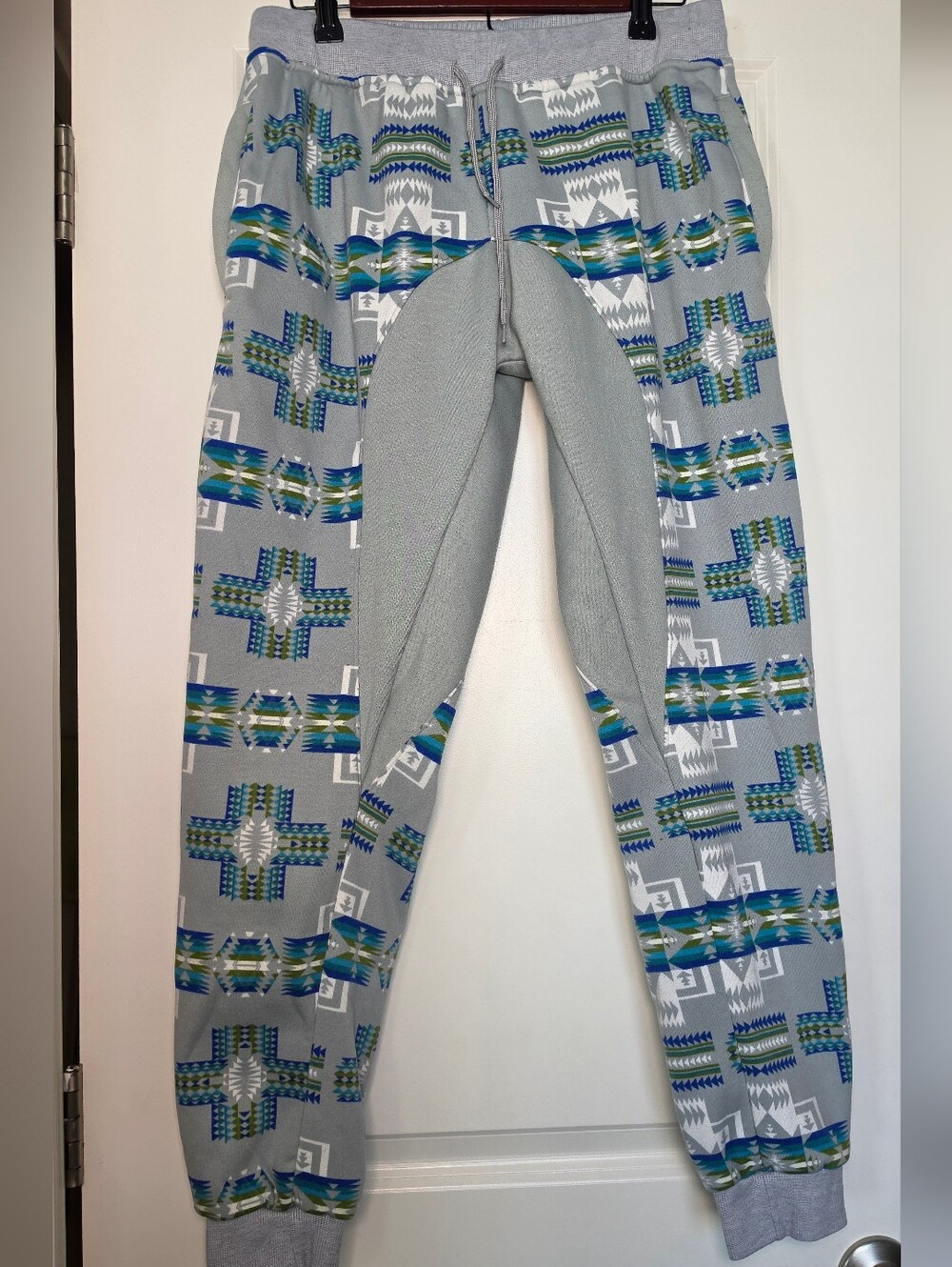 Southwestern Aztec Fleece Jogger Sweatpants Gray Blue Green Tribal Print Size L